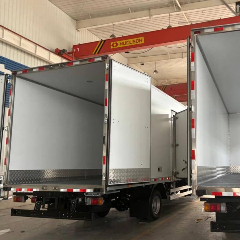 Hvordan PU Core Dry Truck Body forbedrer moderne transporteffektivitet?