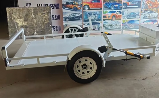 Kan tilpasses hvid enkeltakslet fjernbetjening Flatbed trailer